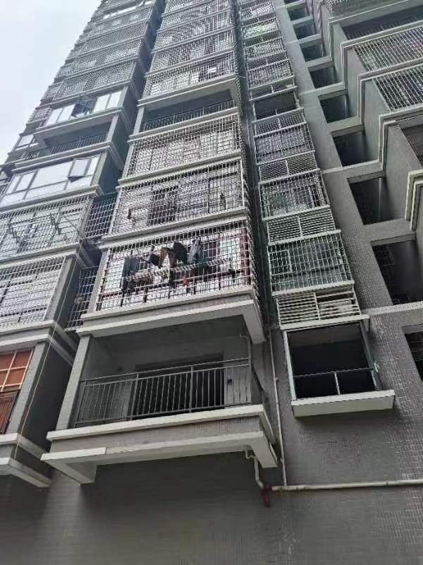 耒阳市鑫城房地产开发有限公司城北鑫城小区（郑家湾3、4号）法拍房图片1