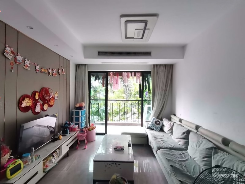 华发四季 3室2厅 92.01㎡ 精装_华发四季二手房卧室图片1