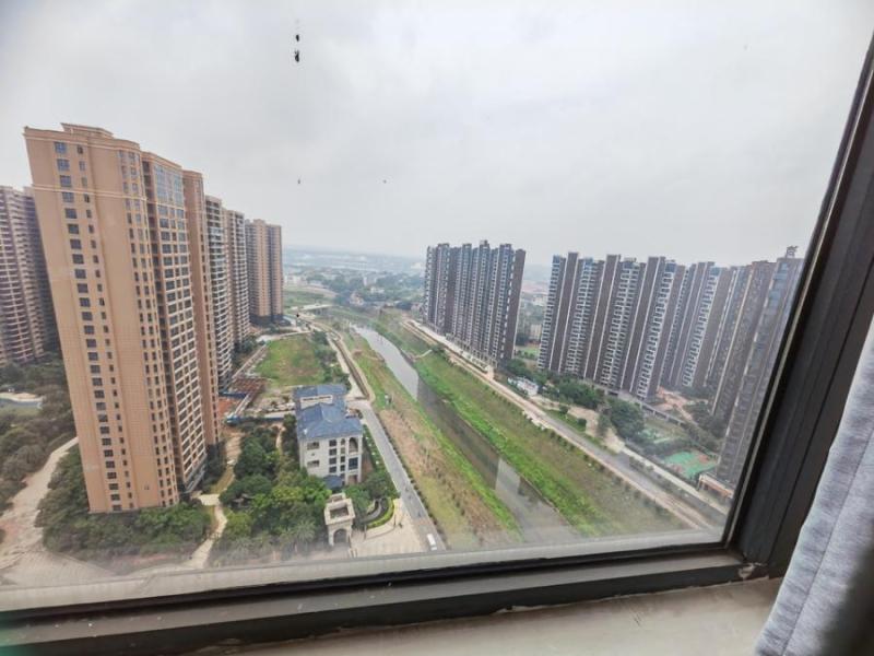 湖南省衡阳市雁峰区白沙大道89号雁城国际公馆2号楼2412室法拍房图片4