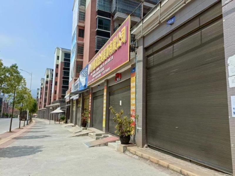 宜章县玉溪镇马耳冲小区三期18栋105号商业门面法拍房图片2