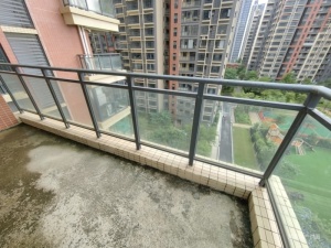 星耀花园 3室2厅 153㎡ 毛坯_中山火炬开发区太阳城二手房图片