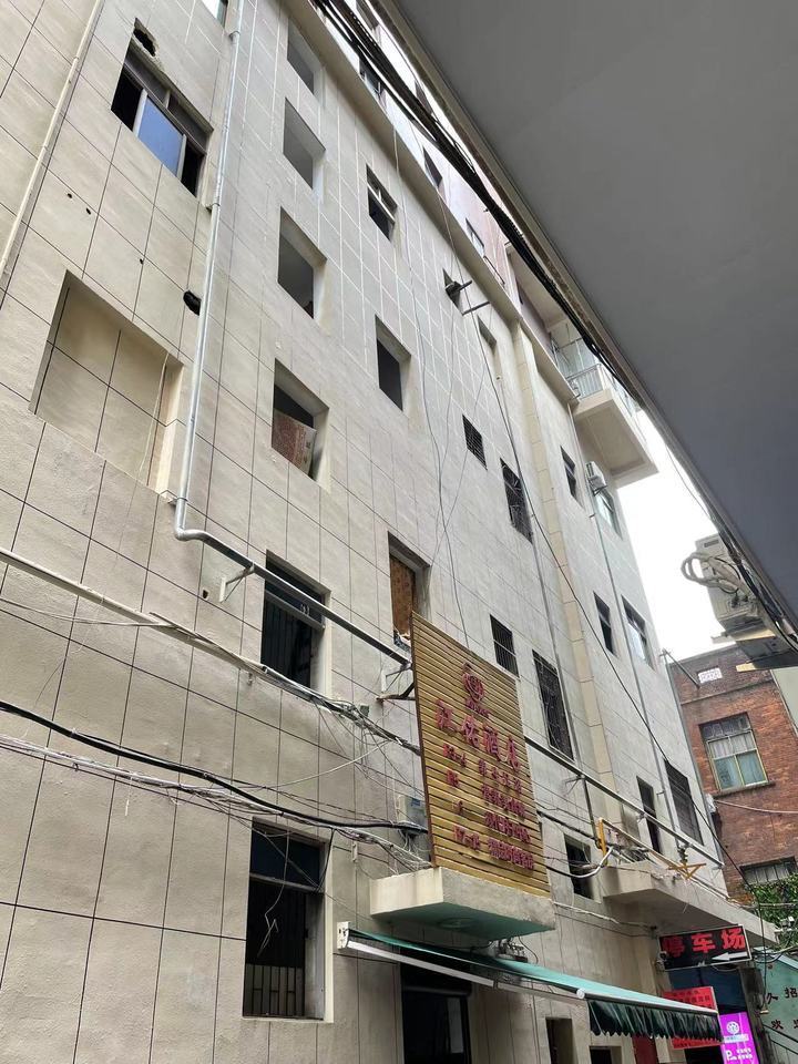 衡阳市雁峰区中山南路1-3号国贸大厦1307、1313、1314室法拍房图片4