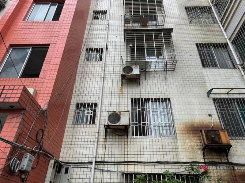 郴州市开发区五岭机电大市场E座507号法拍房图片3