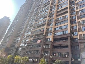 江西省赣州市赣县区梅林镇章贡路12号彩虹城二期8栋102室_赣州法拍房图片