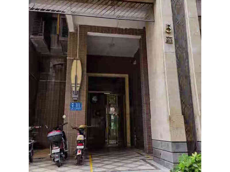 中山市坦洲镇界狮南路8号金色江湾花园5座501房法拍房图片1